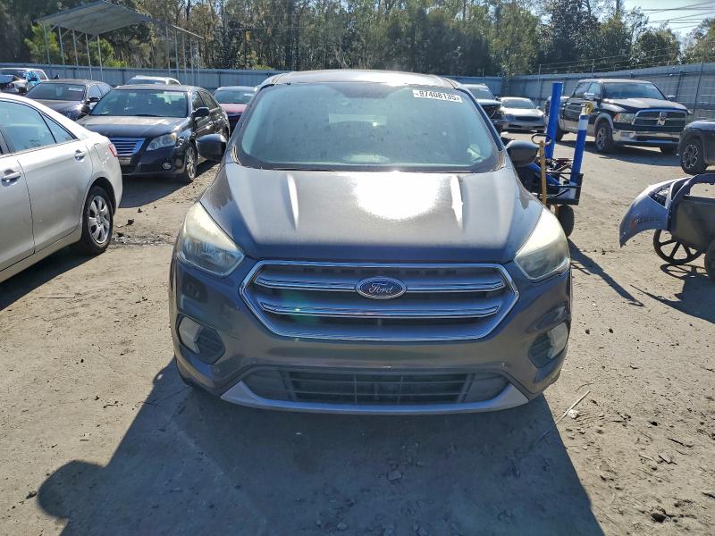 Photo 5 from auction – 2017 FORD ESCAPE SE with VIN 1FMCU0GD8HUA53992