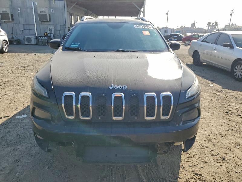 Photo 5 from auction – 2016 JEEP CHEROKEE L with VIN 1C4PJLCB1GW159899