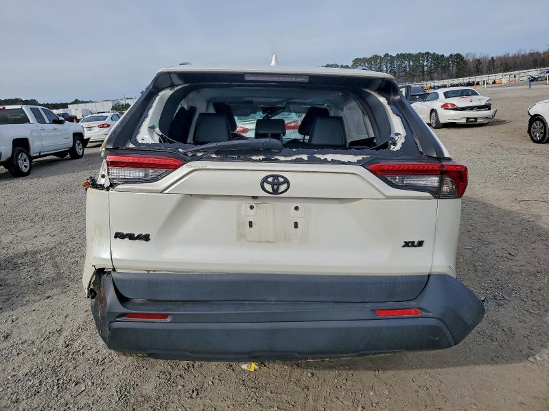 Photo 6 from auction – 2022 TOYOTA RAV4 with VIN 2T3C1RFV8NW199402