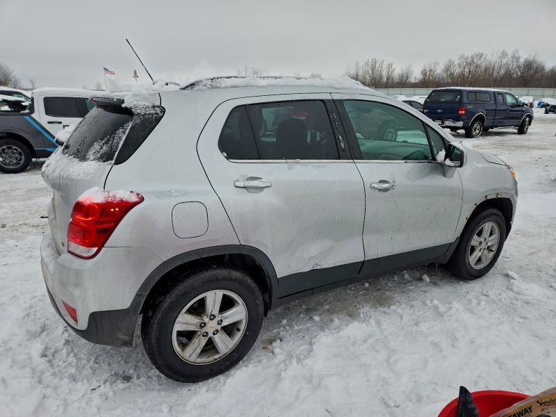 Photo 3 from auction – 2020 CHEVROLET TRAX 1LT with VIN KL7CJPSB9LB022070