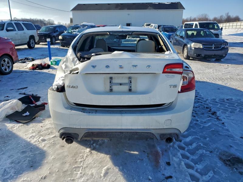 Photo 6 from auction – 2017 VOLVO S60 with VIN YV126MFLXH2422464