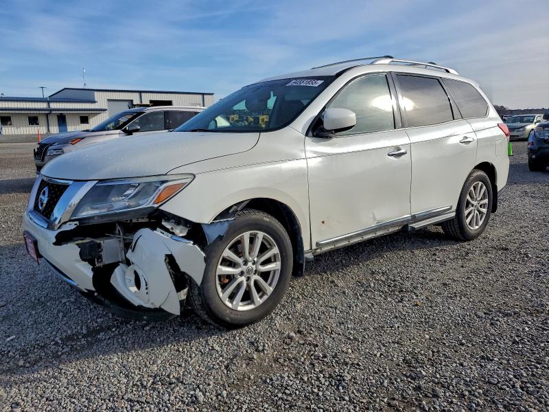 NISSAN PATHFINDER 2015 مع رقم تعريف المركبة 5N1AR2MM7FC618034 - صورة من المزاد