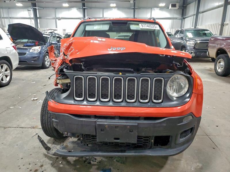 Photo 5 from auction – 2017 JEEP RENEGADE with VIN ZACCJBAB7HPE43290