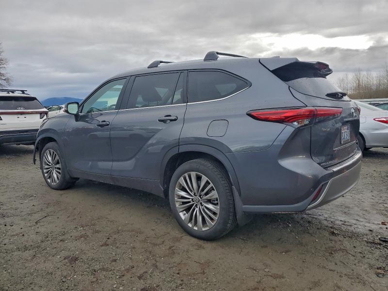 Photo 2 from auction – 2020 TOYOTA HIGHLANDER with VIN 5TDFZRBH0LS021794