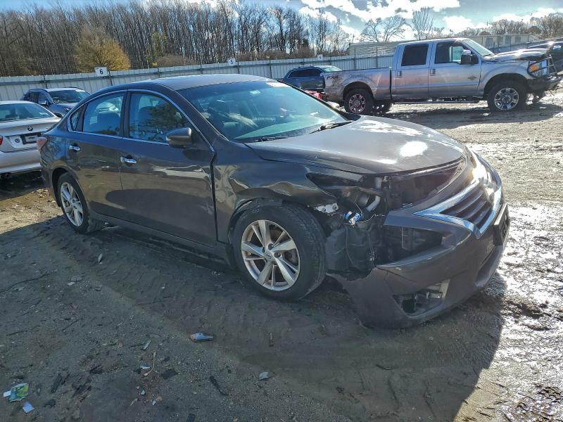 Photo 4 from auction – 2015 NISSAN ALTIMA 2.5 with VIN 1N4AL3AP5FC272811