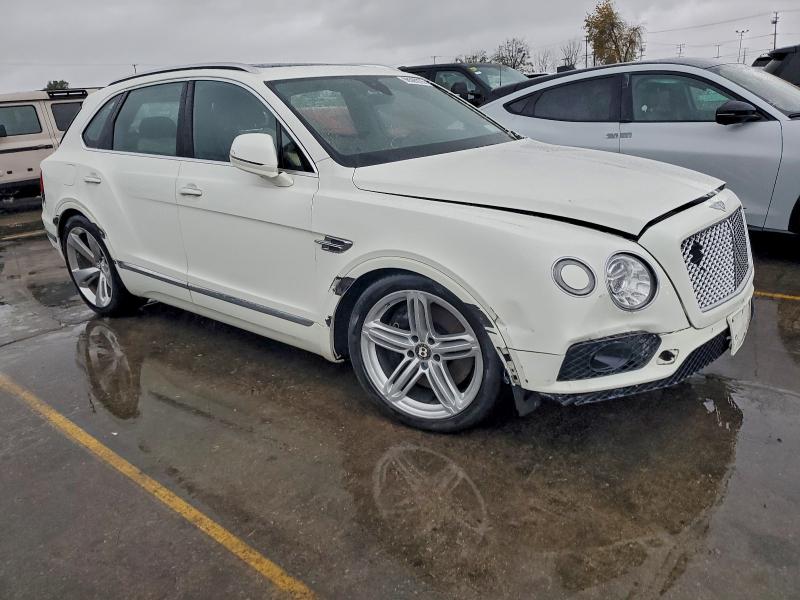 Photo 4 from auction – 2018 BENTLEY BENTAYGA with VIN SJAAC2ZV4JC017780