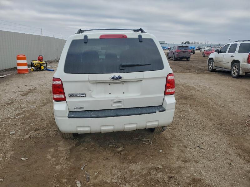 صورة رقم 6 من المزاد - 2010 FORD ESCAPE XLT مع VIN 1FMCU9D71AKC79697