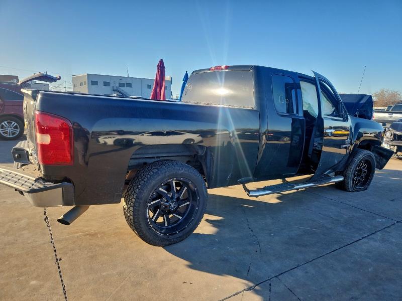 Photo 3 from auction – 2011 CHEVROLET SILVERADO with VIN 1GCRCSE07BZ393447