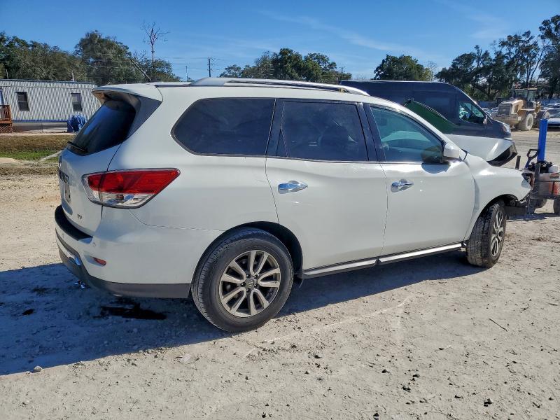 Photo 3 from auction – 2016 NISSAN PATHFINDER with VIN 5N1AR2MN3GC602956