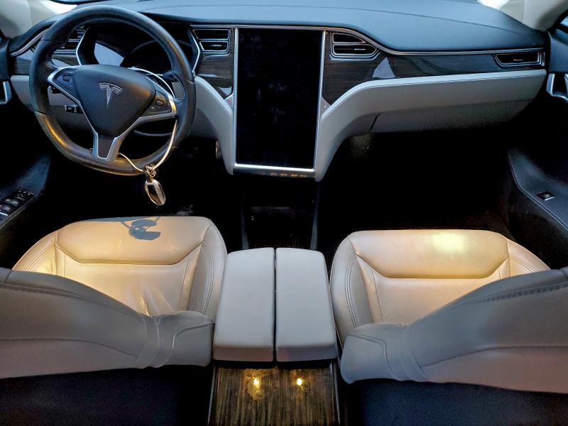 Photo 8 from auction – 2015 TESLA MODEL S 70 with VIN 5YJSA1S20FF082722