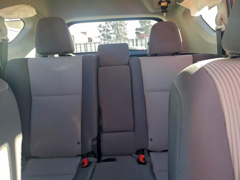 Photo 10 from auction – 2015 TOYOTA RAV4 LE with VIN 2T3ZFREV1FW195058
