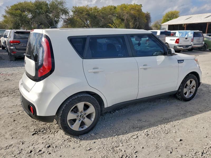 Photo 3 from auction – 2017 KIA SOUL with VIN KNDJN2A20H7473997