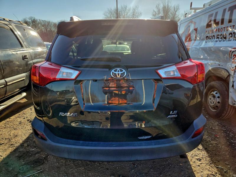 Photo 6 from auction – 2015 TOYOTA RAV4 LE with VIN 2T3BFREV5FW290949