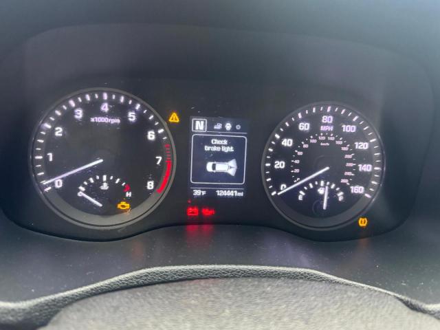 Photo 8 from auction – 2018 HYUNDAI TUCSON SE with VIN KM8J2CA41JU683690