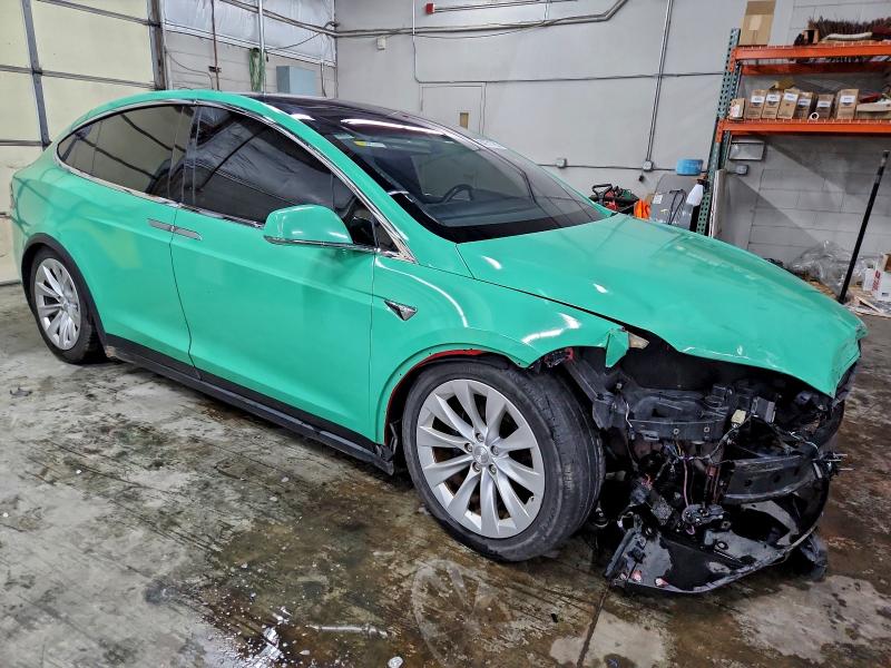 Photo 4 from auction – 2017 TESLA MODEL X with VIN 5YJXCBE27HF053805