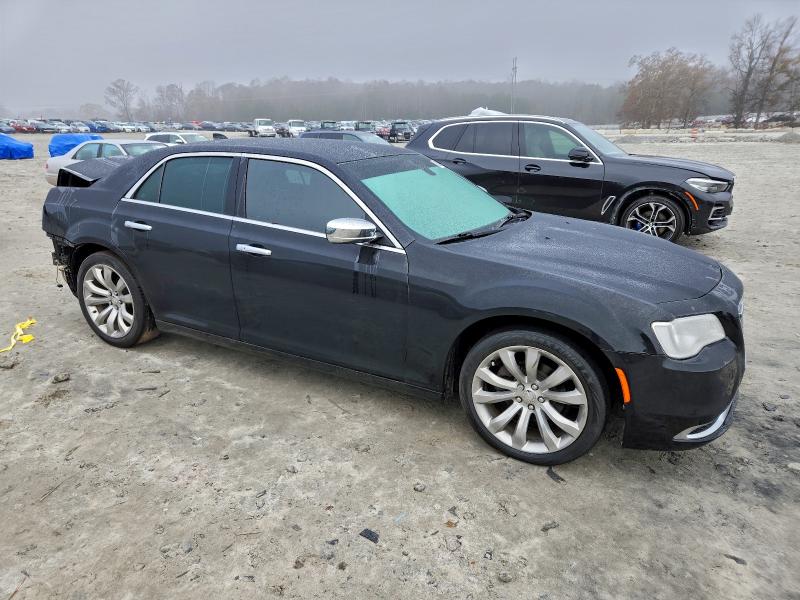 Photo 4 from auction – 2018 CHRYSLER 300 with VIN 2C3CCAAG7JH264579