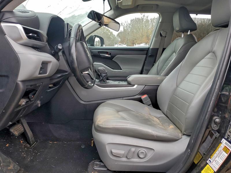 Фото 7 с аукциона – 2020 TOYOTA HIGHLANDER с VIN 5TDGBRCH5LS507329