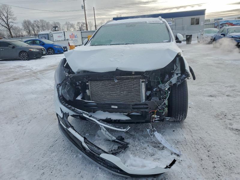 Photo 5 from auction – 2017 KIA SORENTO EX with VIN 5XYPHDA55HG270095