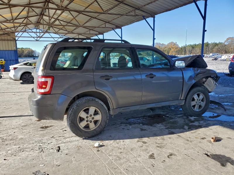 Photo 3 from auction – 2010 FORD ESCAPE XLS with VIN 1FMCU0C70AKB91530