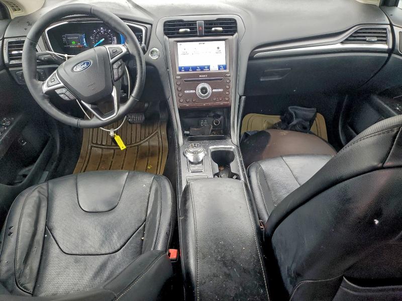 Photo 8 from auction – 2020 FORD FUSION with VIN 3FA6P0RU9LR205709