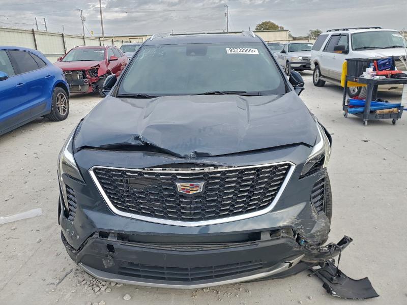 Photo 5 from auction – 2020 CADILLAC XT4 with VIN 1GYFZCR42LF017885