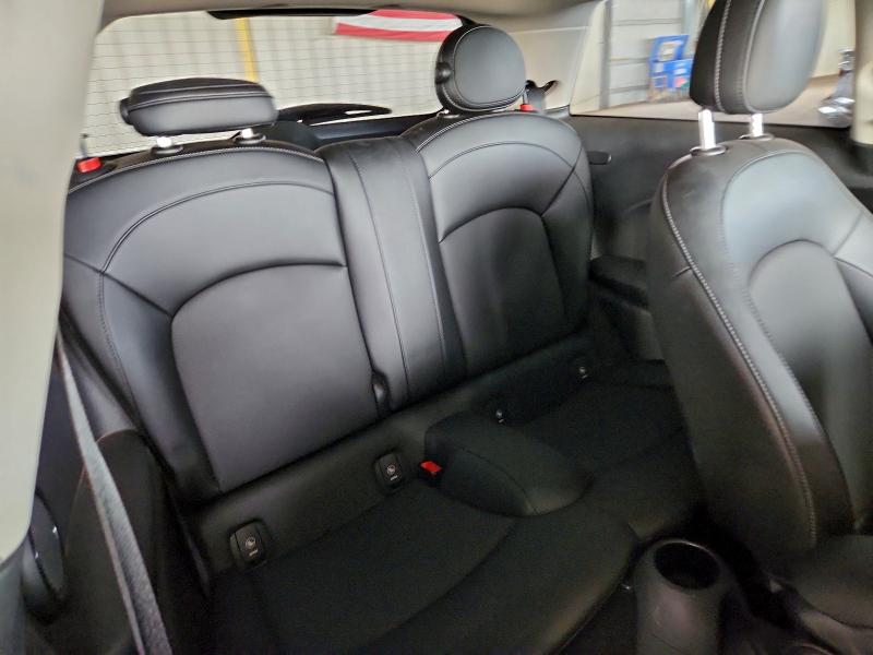 Photo 10 from auction – 2017 MINI COOPER with VIN WMWXP5C38H3C64171