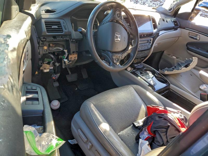 Photo 8 from auction – 2017 HONDA PILOT ELIT with VIN 5FNYF6H09HB020639