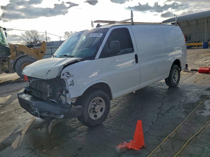 Photo 1 from auction – 2017 CHEVROLET EXPRESS G2500 with VIN 1GCWGAFFXH1127982