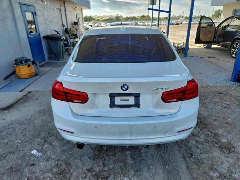 Photo 6 from auction – 2016 BMW 320 with VIN WBA8E1G55GNU10783