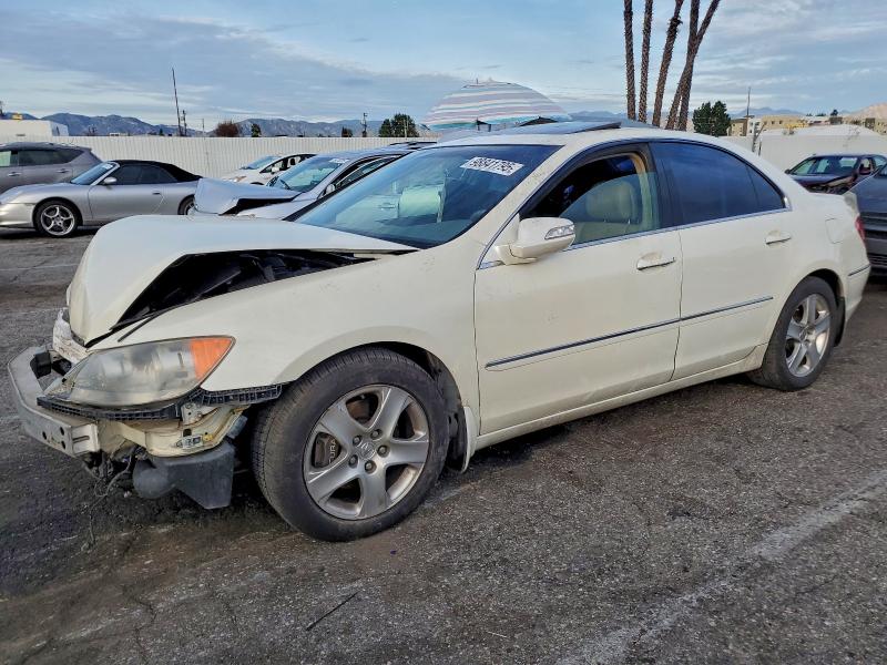 ACURA RL 2008 with VIN JH4KB16638C004945 - Photo from auction