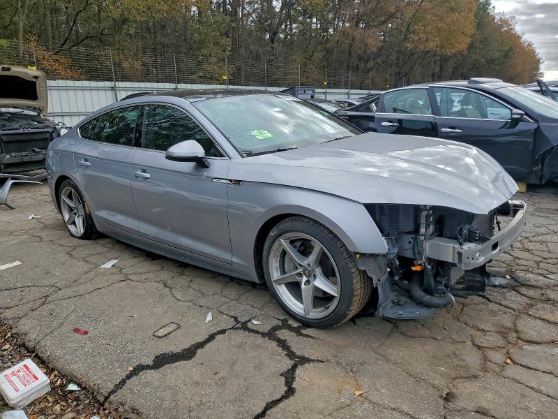 Zdjęcie 4 z aukcji – 2018 AUDI A5 PREMIUM z VIN WAUENCF53JA114434