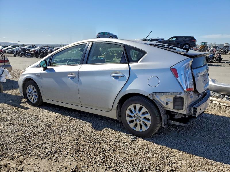 Photo 2 from auction – 2015 TOYOTA PRIUS PLUG with VIN JTDKN3DP5F3069695