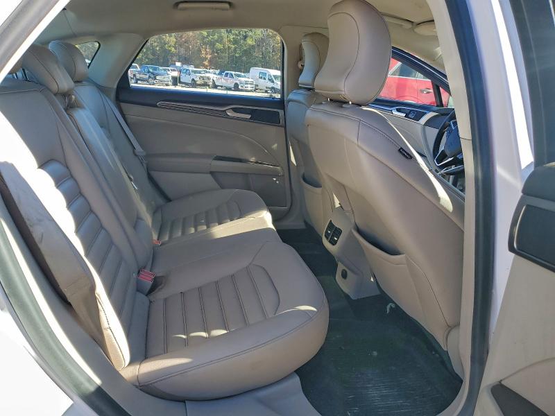 Photo 10 from auction – 2019 FORD FUSION SEL with VIN 3FA6P0CD2KR224710