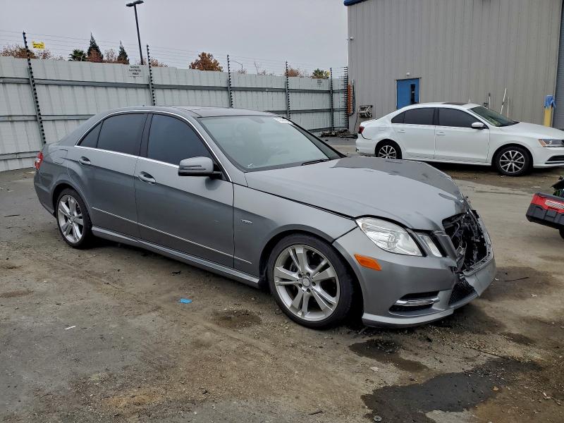 Photo 4 from auction – 2012 MERCEDES-BENZ E 350 with VIN WDDHF5KB9CA569334