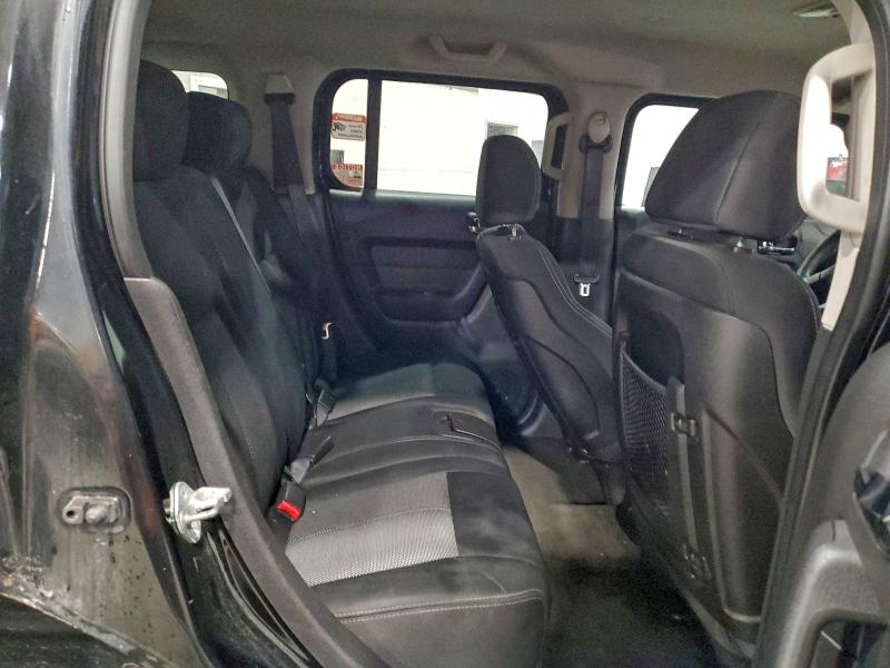Photo 11 from auction – 2006 HUMMER H3 with VIN 5GTDN136368300224
