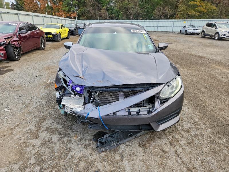Photo 5 from auction – 2018 HONDA CIVIC LX with VIN 19XFC2F59JE031871