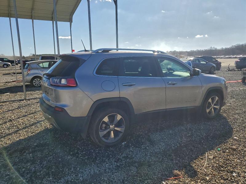 Photo 3 from auction – 2019 JEEP CHEROKEE L with VIN 1C4PJLDBXKD266291