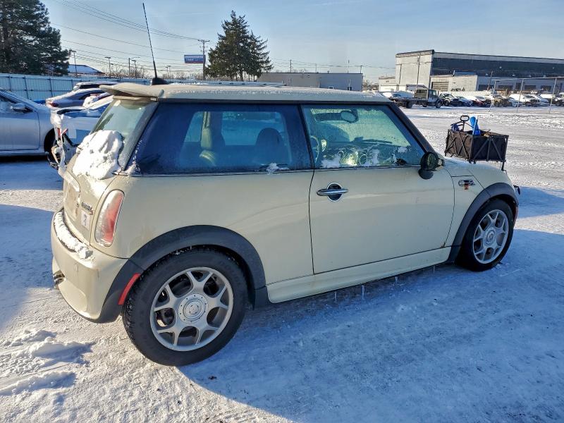 Photo 3 from auction – 2006 MINI COOPER S with VIN WMWRE33536TJ37133