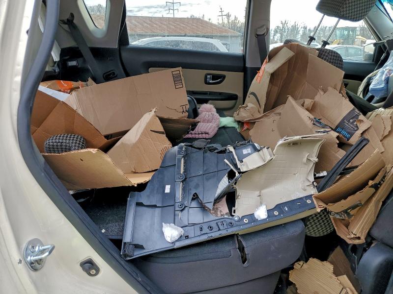 Photo 11 from auction – 2012 KIA SOUL with VIN KNDJT2A64C7374116
