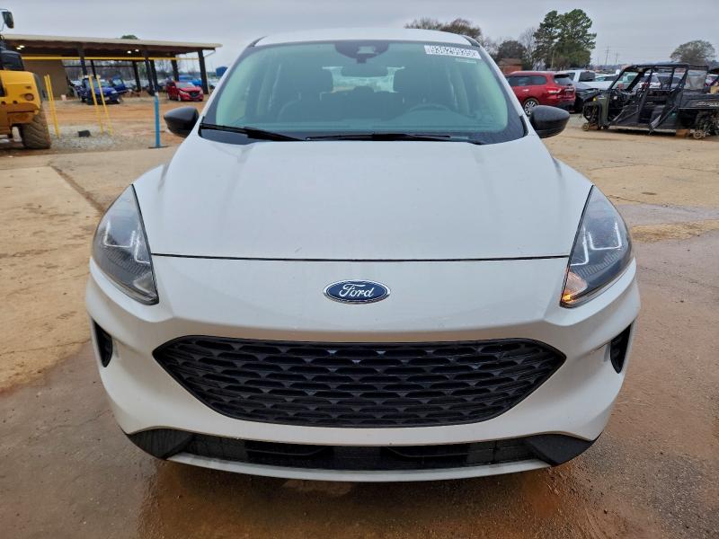 Photo 5 from auction – 2020 FORD ESCAPE S with VIN 1FMCU0F62LUB25281