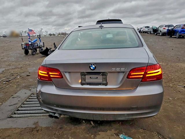 Photo 6 from auction – 2013 BMW 328 I with VIN WBAKE3C56DE771474