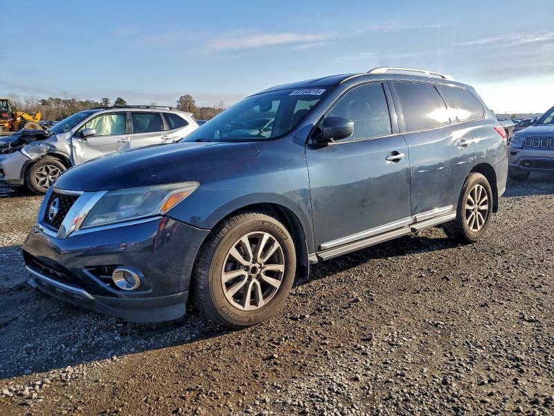 NISSAN PATHFINDER 2015 with VIN 5N1AR2MN6FC684972 - Photo from auction