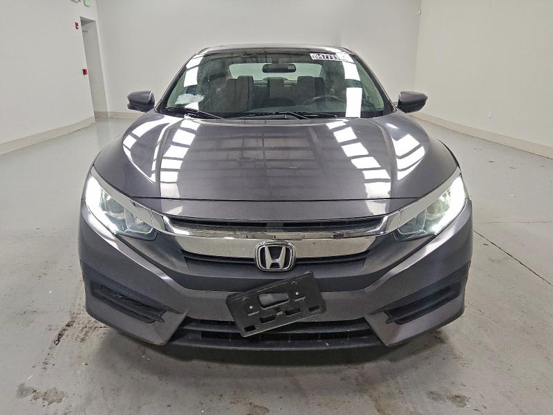 Photo 5 from auction – 2018 HONDA CIVIC EX with VIN 2HGFC2F7XJH593771