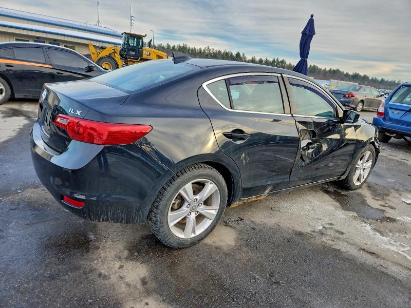 Photo 3 from auction – 2014 ACURA ILX 24 PRE with VIN 19VDE2E54EE000402