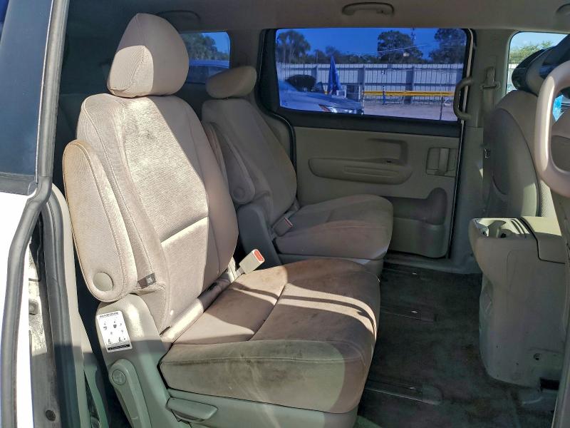 Photo 11 from auction – 2015 KIA SEDONA L with VIN KNDMA5C17F6038525
