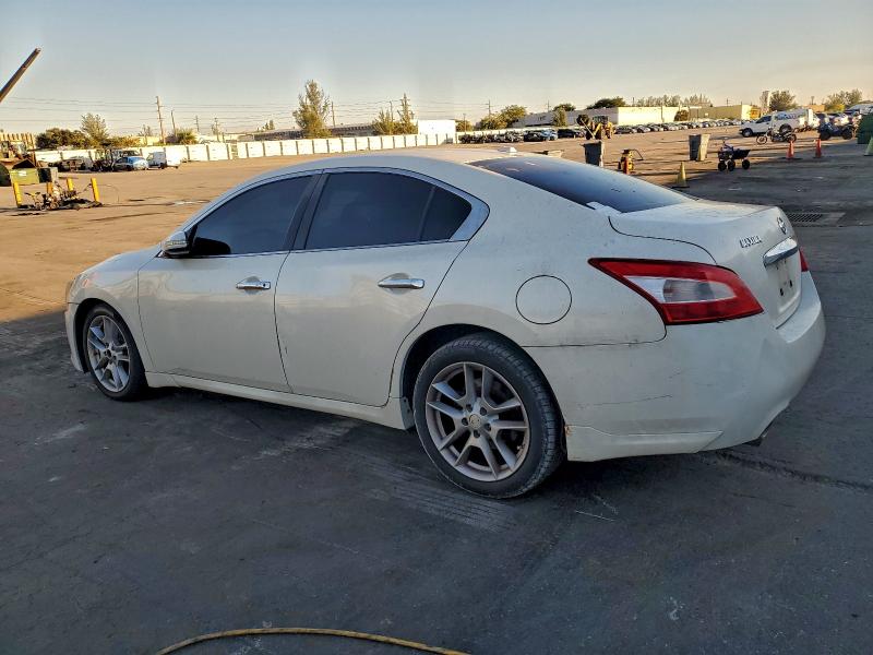 Photo 2 from auction – 2010 NISSAN MAXIMA S with VIN 1N4AA5AP6AC852093