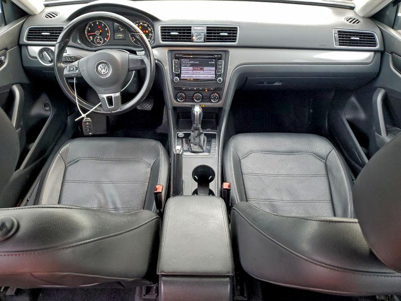 Photo 8 from auction – 2015 VOLKSWAGEN PASSAT S with VIN 1VWAT7A34FC115296
