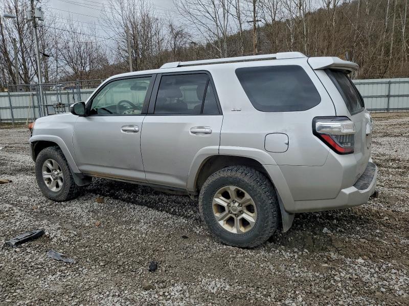 Photo 2 from auction – 2015 TOYOTA 4RUNNER SR with VIN JTEBU5JR0F5219202