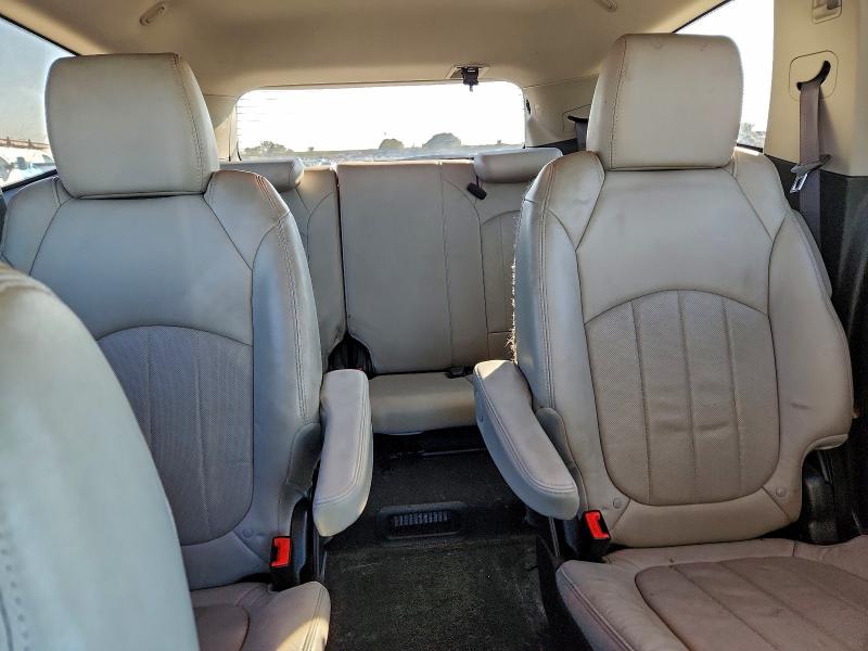 Photo 10 from auction – 2012 CHEVROLET TRAVERSE L with VIN 1GNKRLEDXCJ309556
