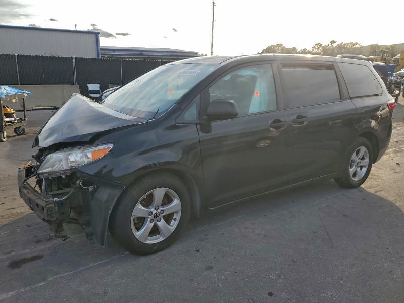 TOYOTA SIENNA L 2020 مع رقم تعريف المركبة 5TDZZ3DC0LS087449 - صورة من المزاد